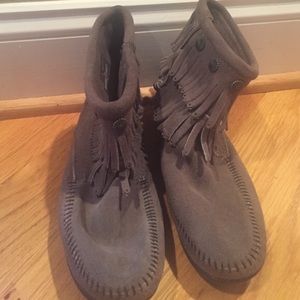 Minnetonka suede moccasins